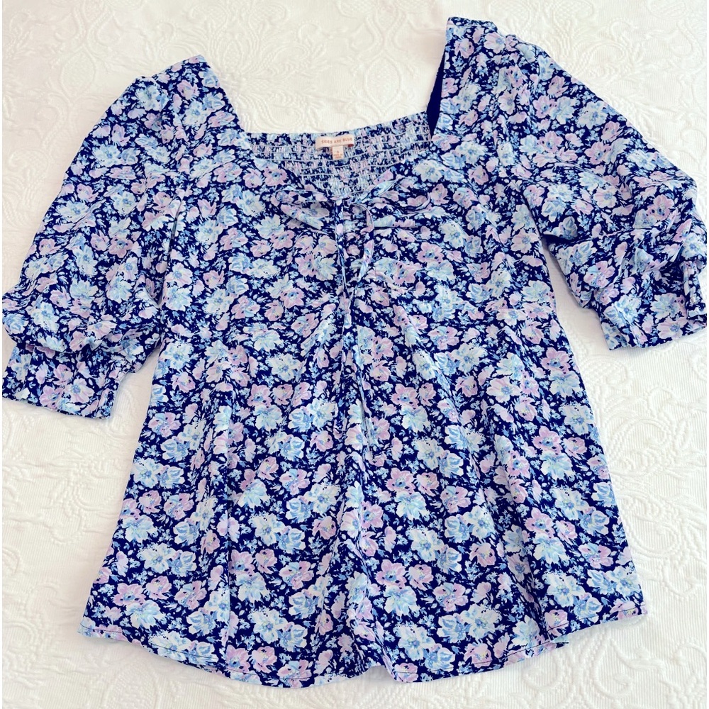 Skies are blue, beautiful blouse!